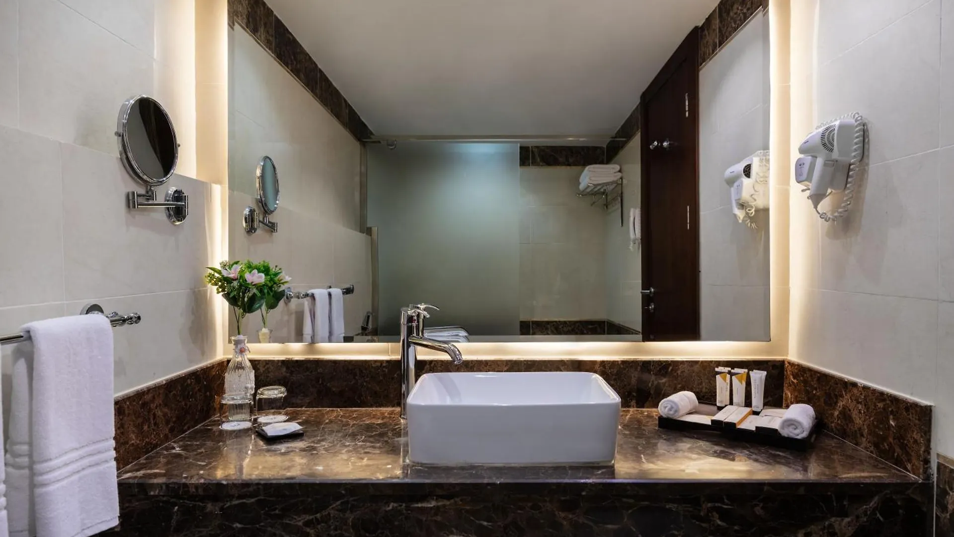 Warwick Hotel Jeddah