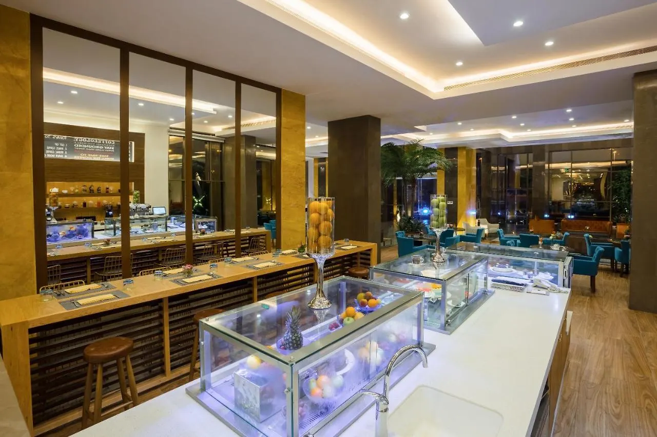 ****  Warwick Hotel Jeddah Saudi Arabia